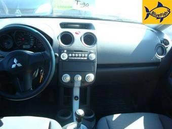 2005 Mitsubishi Colt Pictures