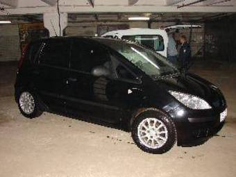 2005 Mitsubishi Colt Pictures