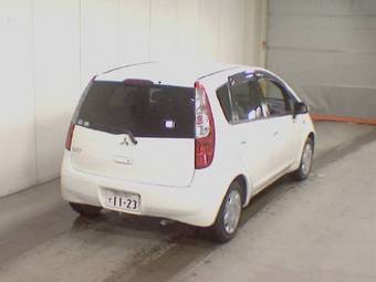2005 Mitsubishi Colt Pictures