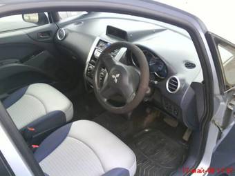 2005 Mitsubishi Colt Pics