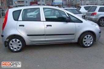 2005 Mitsubishi Colt Pictures