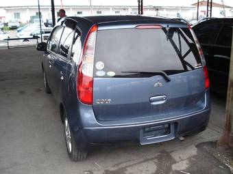 2005 Mitsubishi Colt Photos