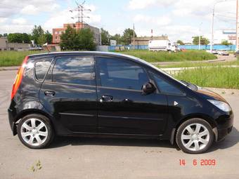 2005 Mitsubishi Colt Pics