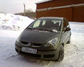 2005 Mitsubishi Colt Photos
