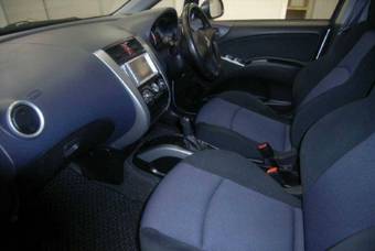 2005 Mitsubishi Colt Photos