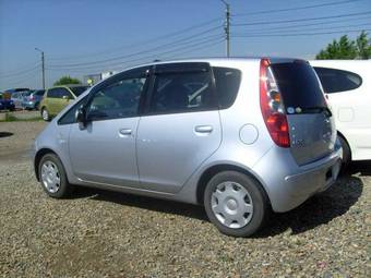 2005 Mitsubishi Colt Pictures