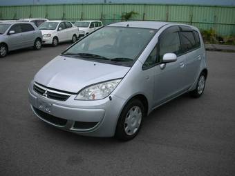 2005 Mitsubishi Colt Photos