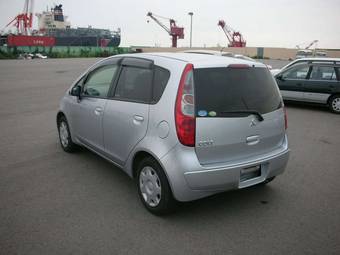 2005 Mitsubishi Colt Pictures