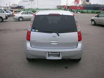 2005 Mitsubishi Colt Photos