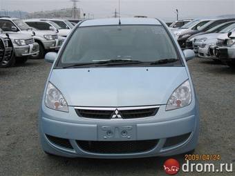2005 Mitsubishi Colt Photos