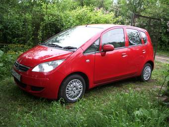 2005 Mitsubishi Colt Pictures