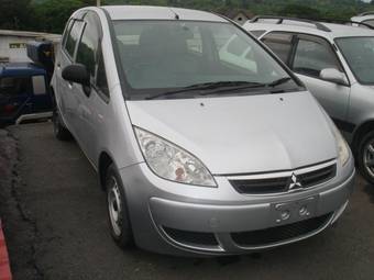 2005 Mitsubishi Colt Photos