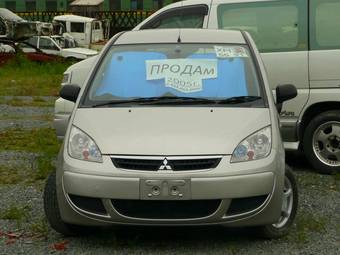 2005 Mitsubishi Colt Photos