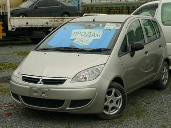 2005 Mitsubishi Colt Pictures