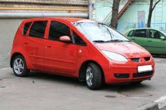 2005 Mitsubishi Colt Pictures