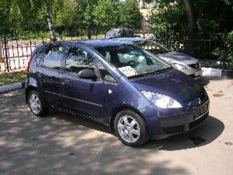 2005 Mitsubishi Colt Photos