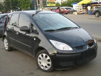 2005 Mitsubishi Colt Photos