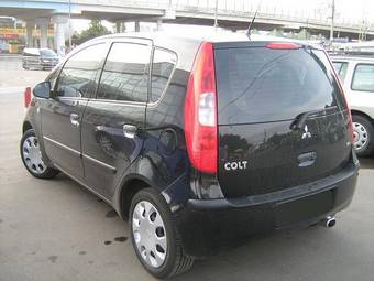 2005 Mitsubishi Colt Photos