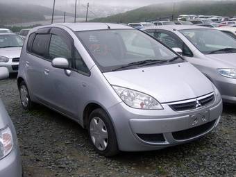 2005 Mitsubishi Colt Pictures