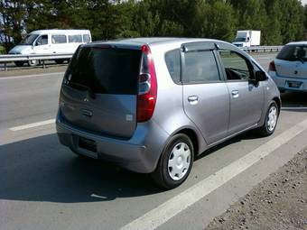 2005 Mitsubishi Colt Pictures
