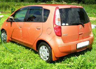 2005 Mitsubishi Colt Pictures