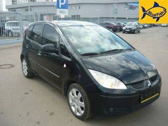 2005 Mitsubishi Colt Photos