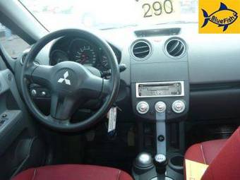 2005 Mitsubishi Colt Photos