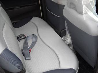 2005 Mitsubishi Colt Photos