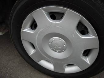 2005 Mitsubishi Colt Photos