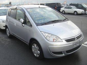 2005 Mitsubishi Colt Photos