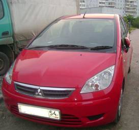 2005 Mitsubishi Colt Photos