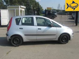2005 Mitsubishi Colt Images