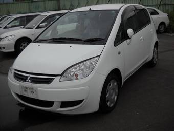 2005 Mitsubishi Colt Pictures