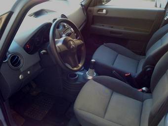 2005 Mitsubishi Colt Photos