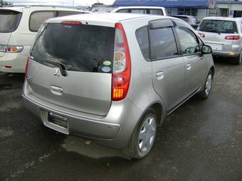 2005 Mitsubishi Colt Photos