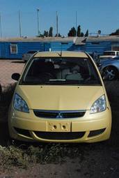 2005 Mitsubishi Colt Photos