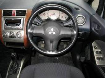 2005 Mitsubishi Colt Pics