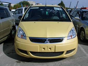 2005 Mitsubishi Colt Pictures