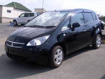 2005 Mitsubishi Colt Photos