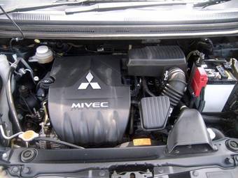 2005 Mitsubishi Colt Pictures