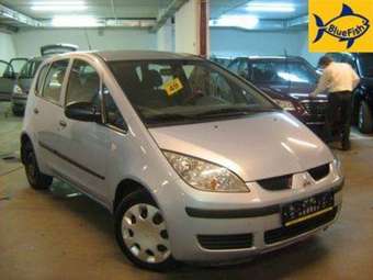 2006 Mitsubishi Colt Photos