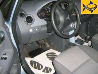 2006 Mitsubishi Colt Images