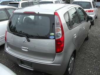 2006 Mitsubishi Colt Pictures