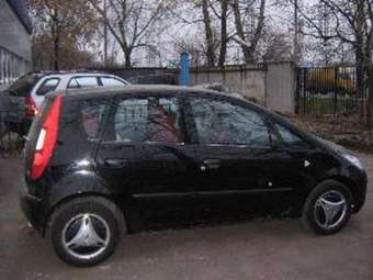 2006 Mitsubishi Colt Images