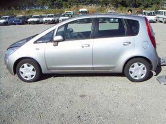 2006 Mitsubishi Colt Photos