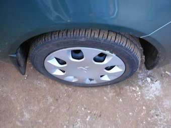 2006 Mitsubishi Colt Photos
