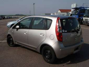 2006 Mitsubishi Colt Images