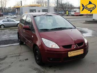 2006 Mitsubishi Colt Photos