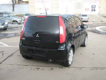 2006 Mitsubishi Colt Images