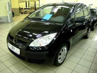 2006 Mitsubishi Colt Photos